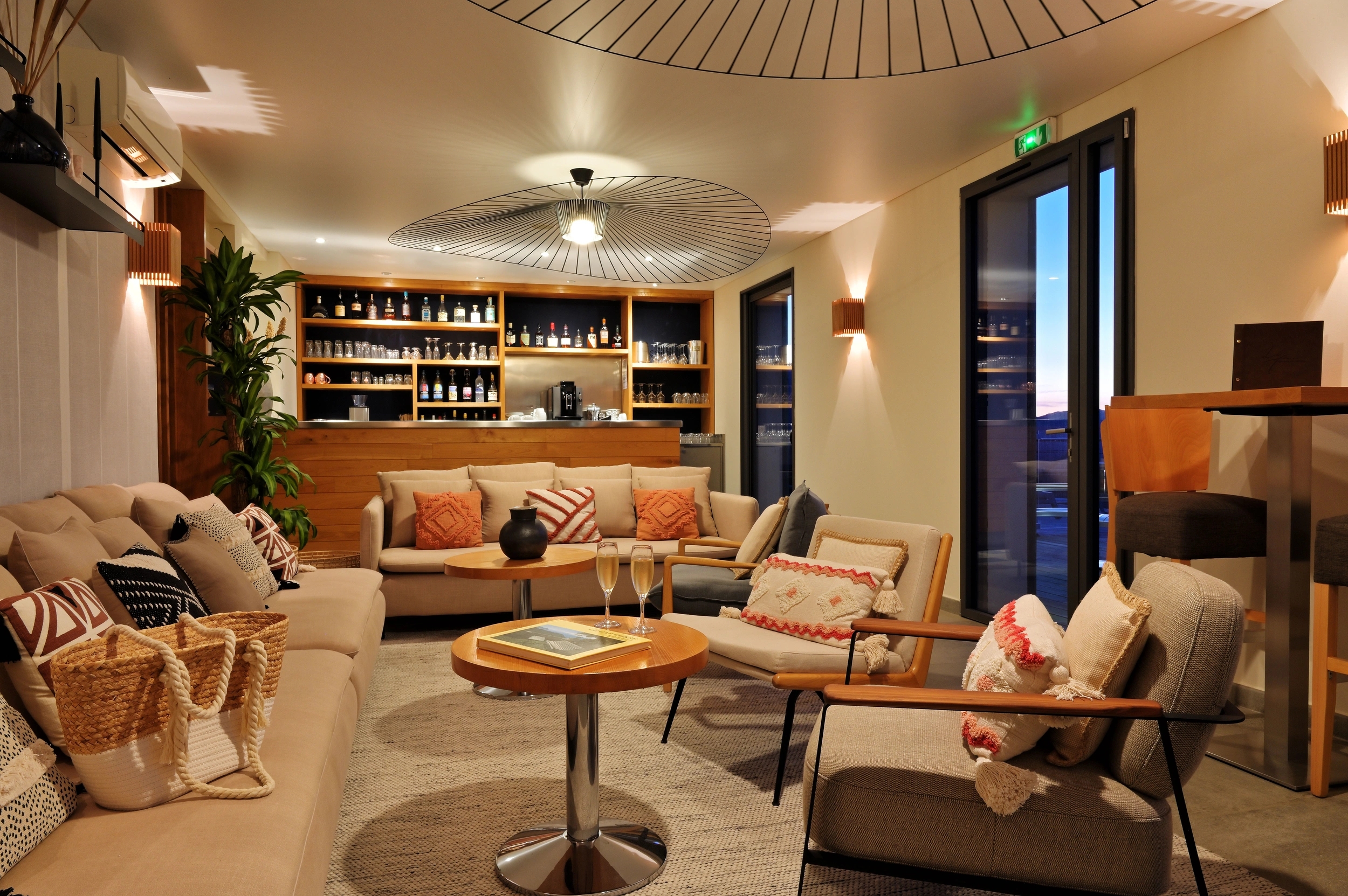 Hôtel avec bar cosy à Tomino
